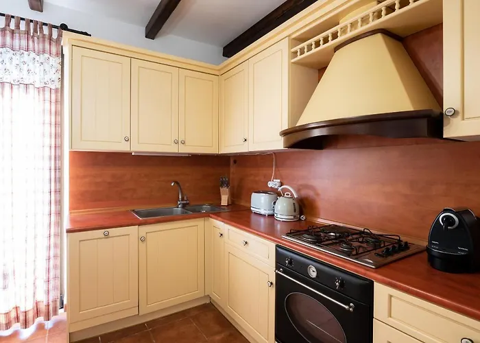 Salamina Tatil Evi *